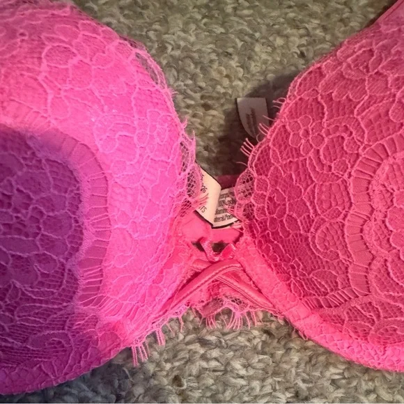 Very Sexy Victoria’s Secret Pink Lace Dream Angel Push-Up Bra - Picture 2 of 4